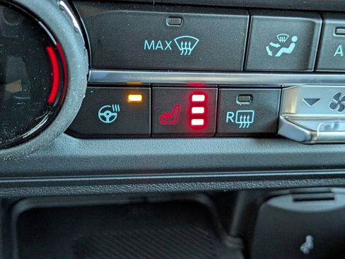 New 2025 Ford Bronco Badlands image 24