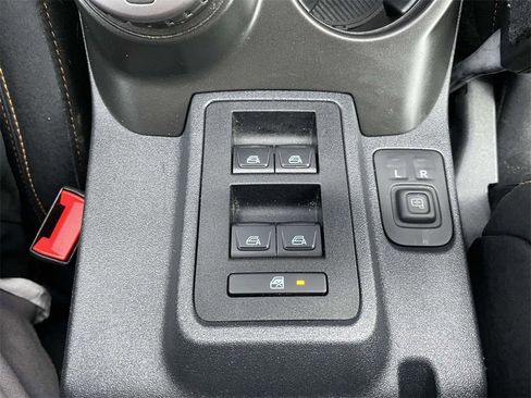 Used 2023 Ford Bronco Badlands image 16