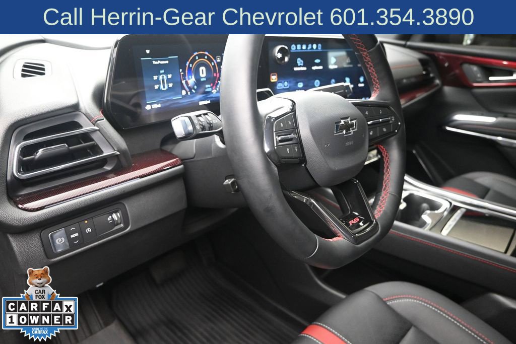 Used 2026 Chevrolet Traverse RS w/ LPO, Floor Liner Package FWD image 12