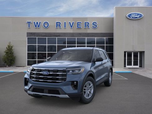 New 2026 Ford Explorer Active RWD image 2