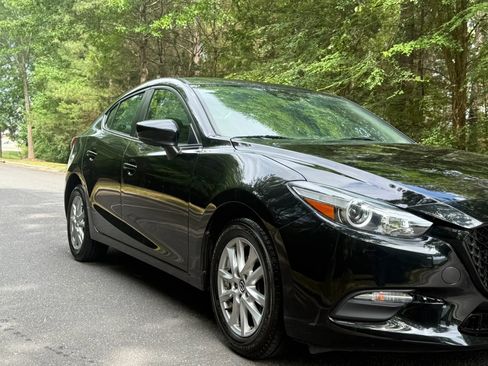 Used 2018 MAZDA MAZDA3 Sport w/ Preferred Equipment Package FWD image 3