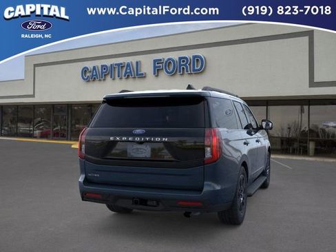 New 2025 Ford Expedition Active image 8