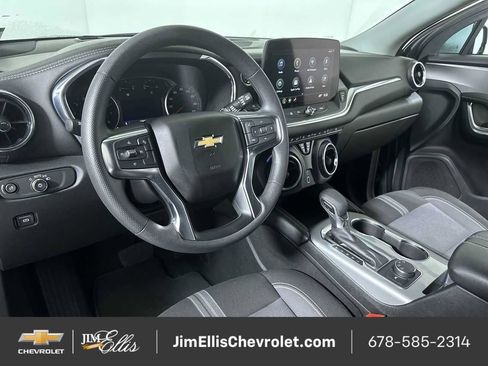Certified 2025 Chevrolet Blazer LT AWD/4WD image 10