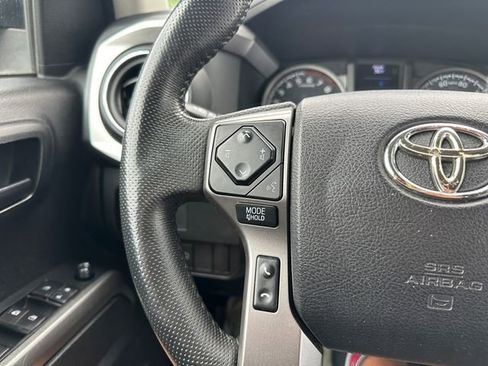 Used 2022 Toyota Tacoma SR5 RWD image 23