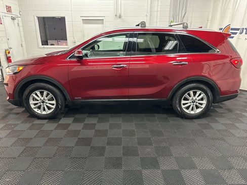 Used 2019 Kia Sorento LX w/ LX Convenience Package image 6