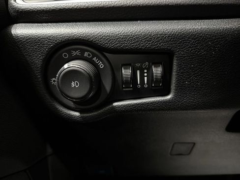 New 2026 Chrysler Pacifica Select image 18