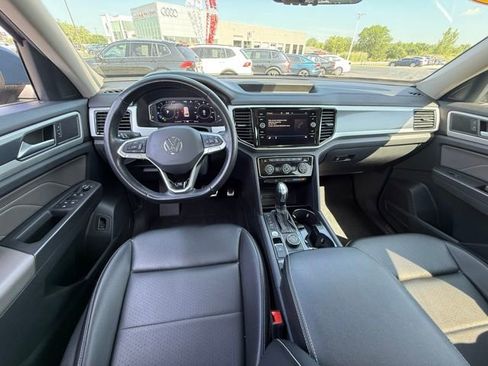 Used 2022 Volkswagen Atlas SEL R-Line image 11