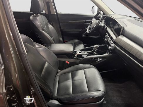 Used 2023 Kia Telluride EX image 31