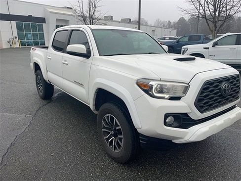 Used 2020 Toyota Tacoma SR image 5