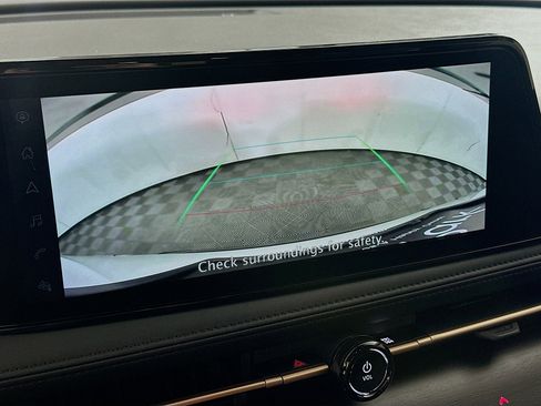 Used 2023 Nissan Ariya FWD image 23