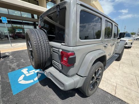 Used 2023 Jeep Wrangler Unlimited Sahara AWD/4WD image 6