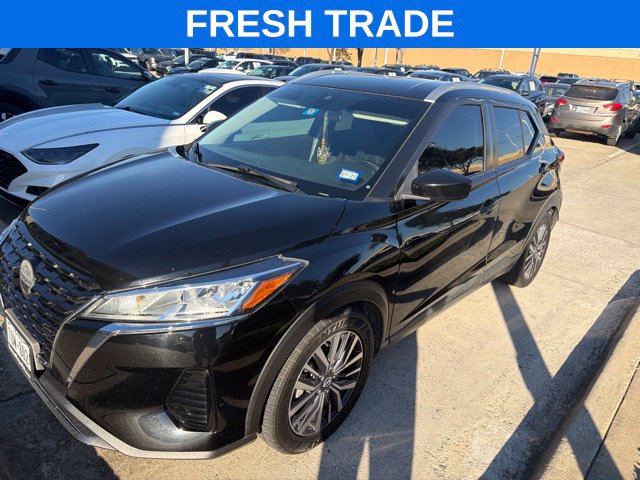Used 2021 Nissan Kicks SV FWD image 1