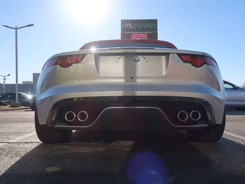 Used 2020 Jaguar F-TYPE R image 10