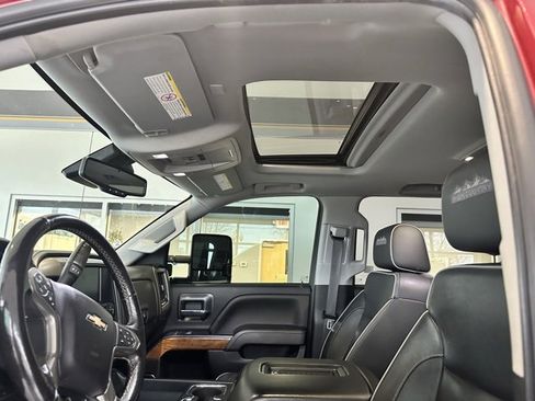 Used 2018 Chevrolet Silverado 2500 High Country image 15