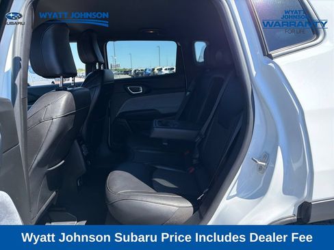Used 2024 Jeep Compass Latitude AWD/4WD image 24