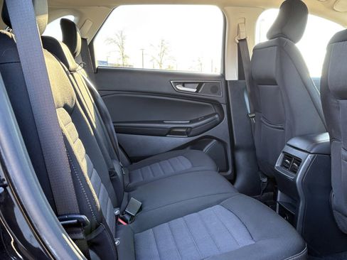Used 2023 Ford Edge SE image 9