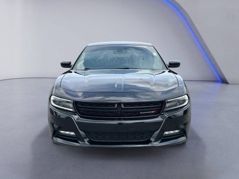 Used 2018 Dodge Charger R/T w/ Blacktop Package RWD image 8