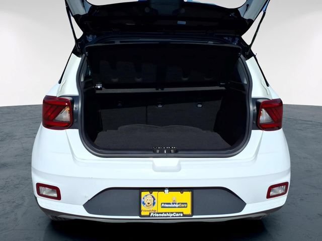 Used 2022 Hyundai Venue Limited FWD image 11