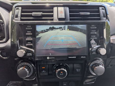 Used 2024 Toyota 4Runner TRD Off-Road Premium AWD/4WD image 25