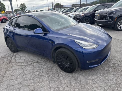 Used 2020 Tesla Model Y Long Range AWD/4WD image 1