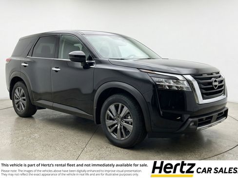 Used 2025 Nissan Pathfinder SV FWD image 1