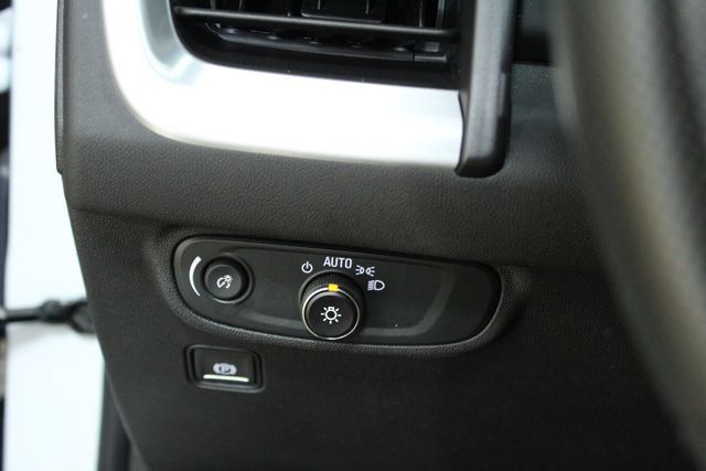 Used 2024 GMC Terrain SLE w/ LPO, Floor Liner Package FWD image 15