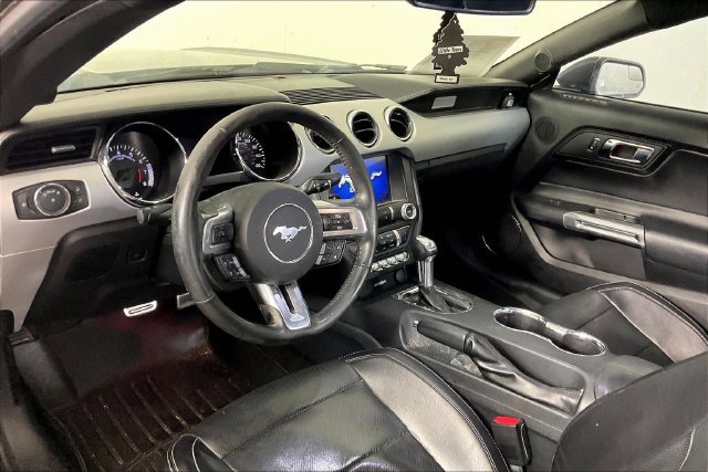 Used 2017 Ford Mustang GT Premium w/ Black Accent Package RWD image 3