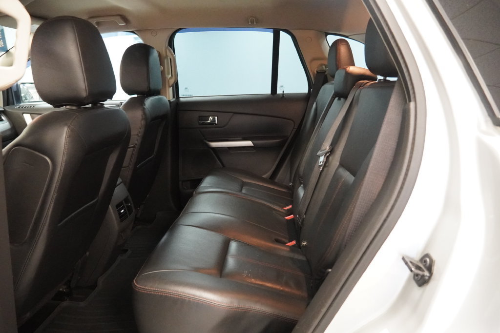 Used 2014 Ford Edge Limited FWD image 25