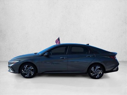 Certified 2025 Hyundai Elantra Sport w/ Cargo Package image 5