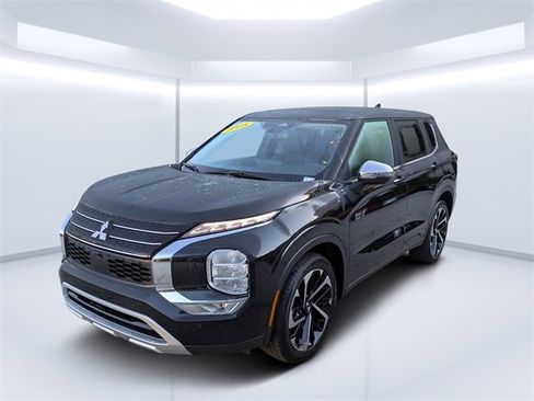 New 2025 Mitsubishi Outlander SE image 7