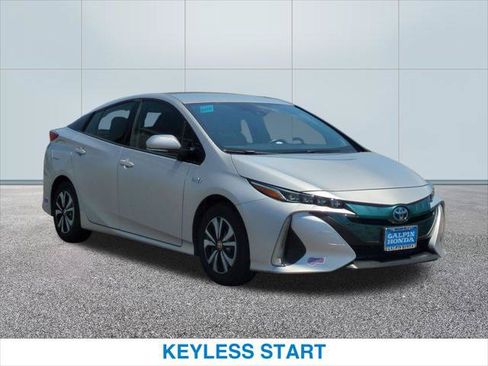 Used 2019 Toyota Prius Prime Premium w/ Carpet Mat Package FWD image 4