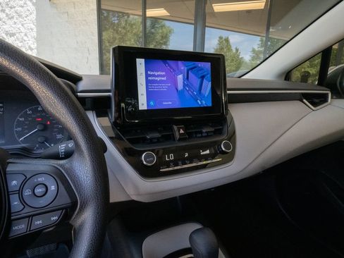 Used 2024 Toyota Corolla LE FWD image 11