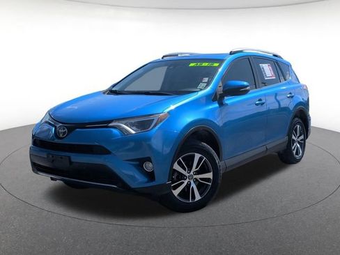 Used 2017 Toyota RAV4 XLE FWD image 1