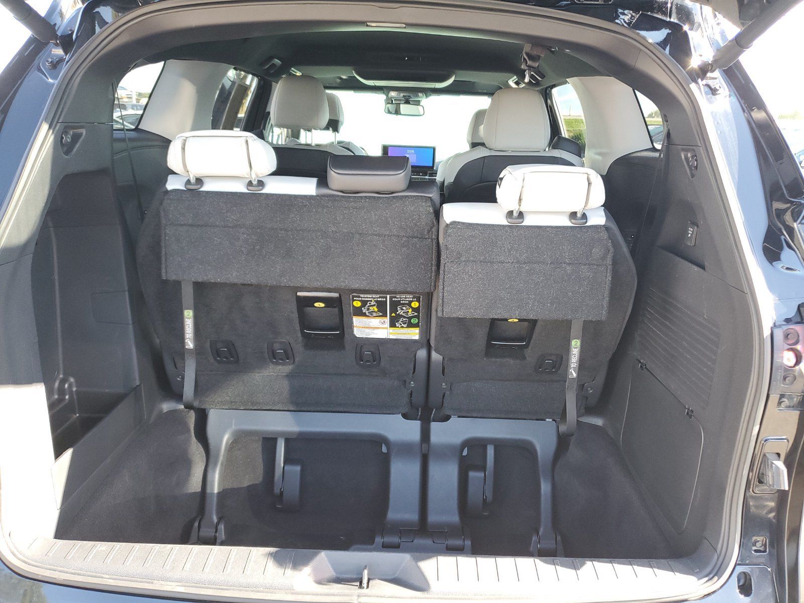 Certified 2025 Toyota Sienna XSE w/ XSE Plus Package AWD/4WD image 9