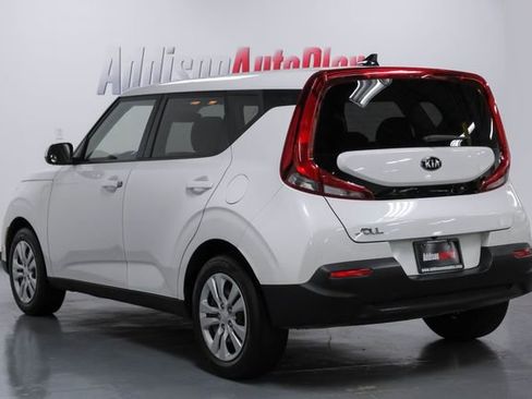 Used 2021 Kia Soul LX image 11
