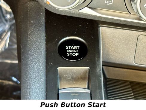 New 2025 Nissan Kicks SV image 11