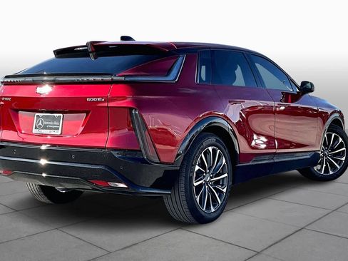 Used 2025 Cadillac Lyriq Sport image 12