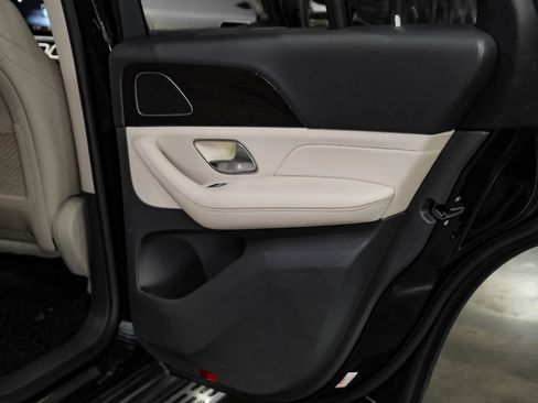 Used 2020 Mercedes-Benz GLE 350 w/ Parking Assist Package image 45