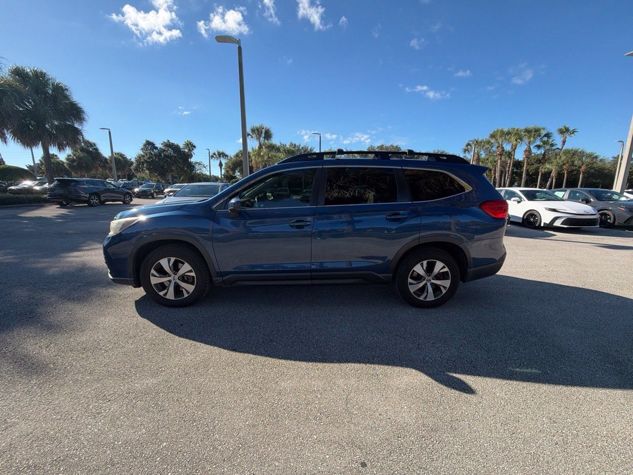 Used 2019 Subaru Ascent Premium AWD/4WD image 2
