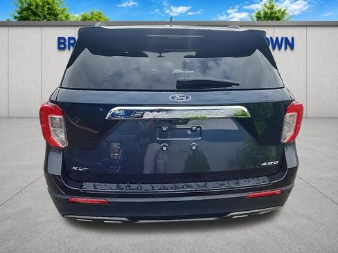 Used 2023 Ford Explorer XLT w/ Equipment Group 202A AWD/4WD image 7