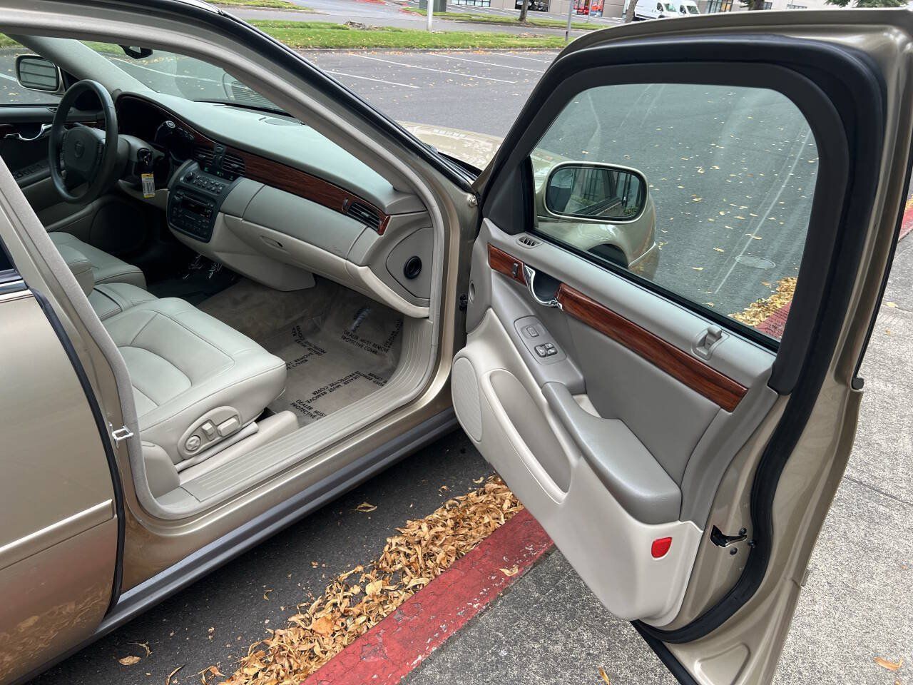 Used 2005 Cadillac De Ville FWD image 12