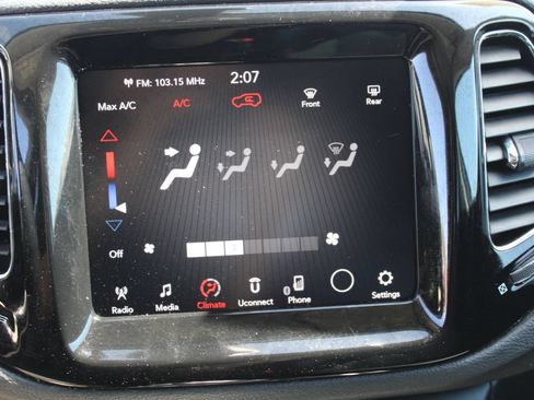 Used 2018 Jeep Compass Limited w/ Safe & Security Group AWD/4WD image 22