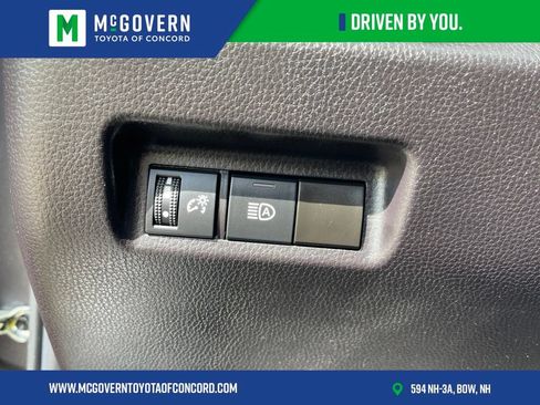Used 2023 Toyota RAV4 LE AWD/4WD image 15