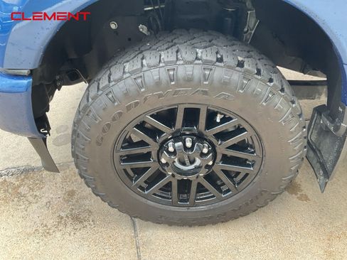 Used 2022 Ford F250 Lariat w/ Black Appearance Package image 8