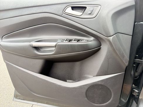 Used 2019 Ford Escape SEL image 29