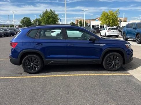 Used 2022 Volkswagen Taos S AWD/4WD image 3