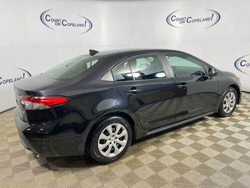 Certified 2022 Toyota Corolla LE FWD image 7