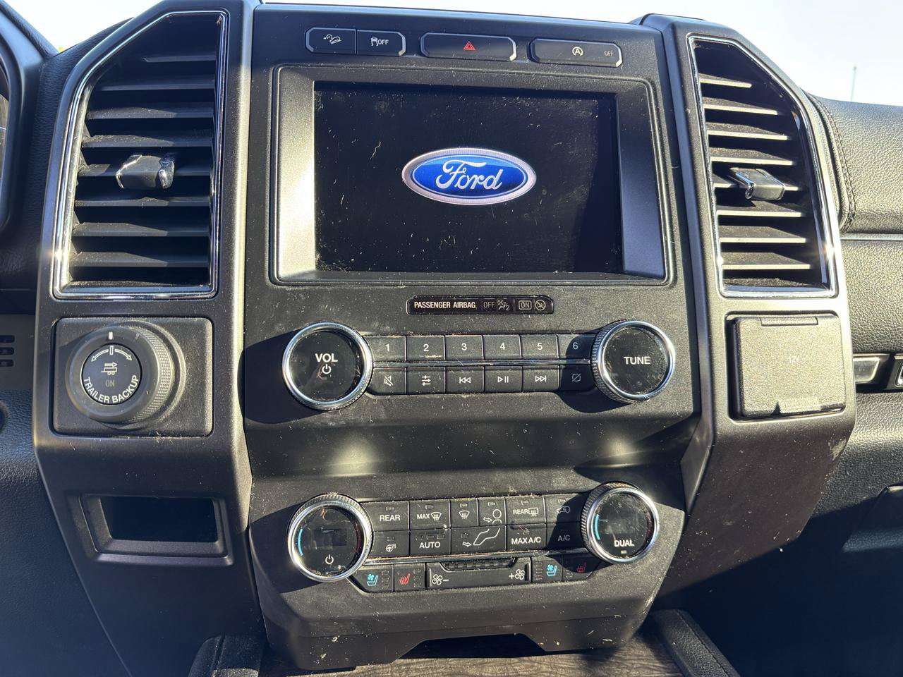 Used 2019 Ford Expedition Max Limited AWD/4WD image 13