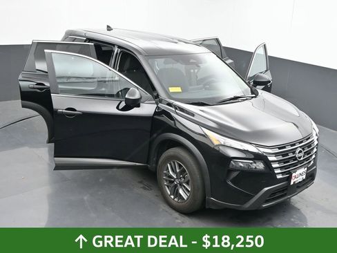 Used 2024 Nissan Rogue S image 81