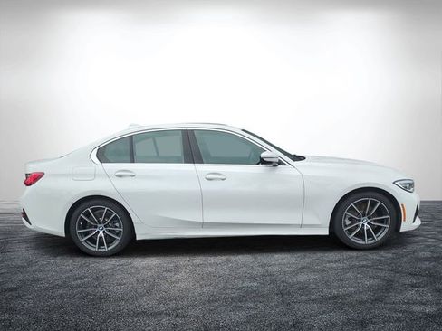 Used 2020 BMW 330i Sedan w/ Convenience Package RWD image 2